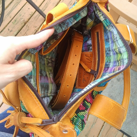 Maria's Artisan Shop Small Aurora I - Picture 2 of 4